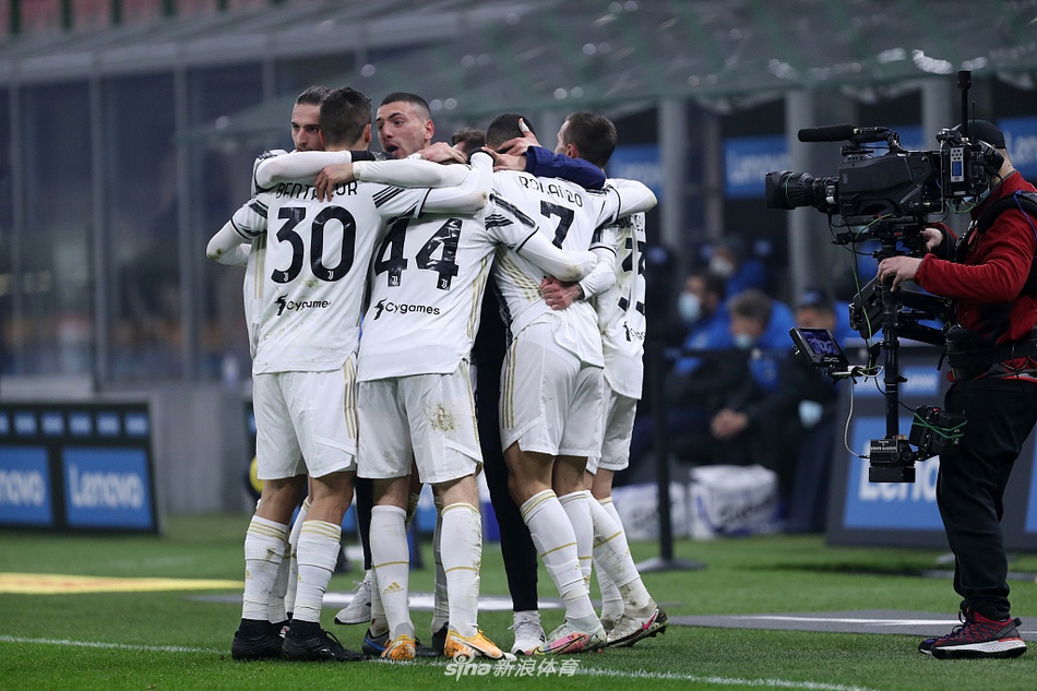 مباريات الدوري الإسباني الدرجة الثانيةمشهد كروي مثير ومليء بالمفاجآت